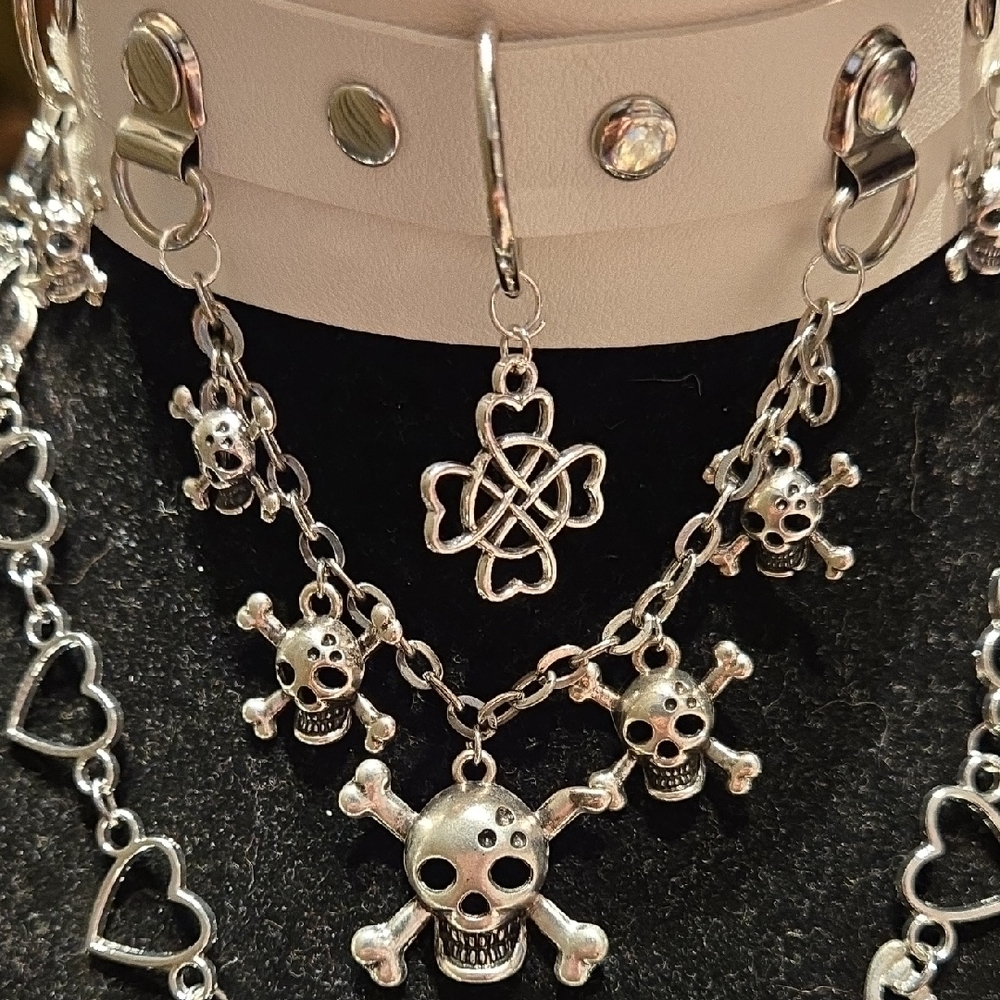 Gothic Silver Skull and Heart Necklace